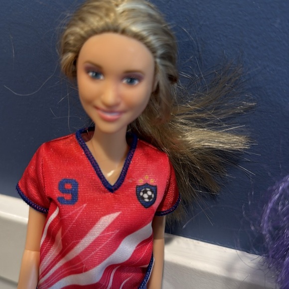 My little Pony doll and soccer football Barbie - Picture 5 of 6